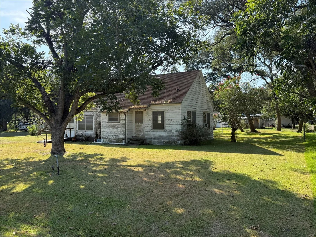 Photo of 303 5th Street
