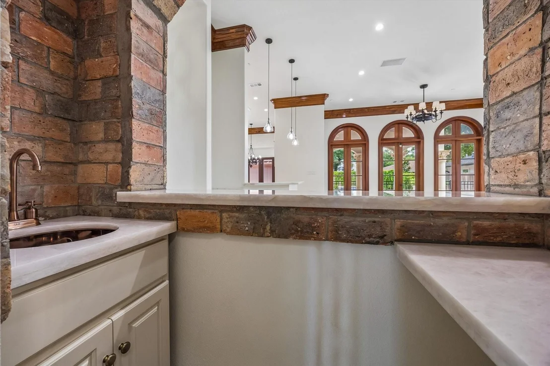 Photo of 8448 Westview Drive