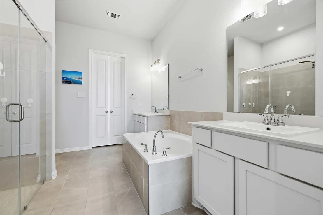 Photo of 1121 Silver Dollar Trail