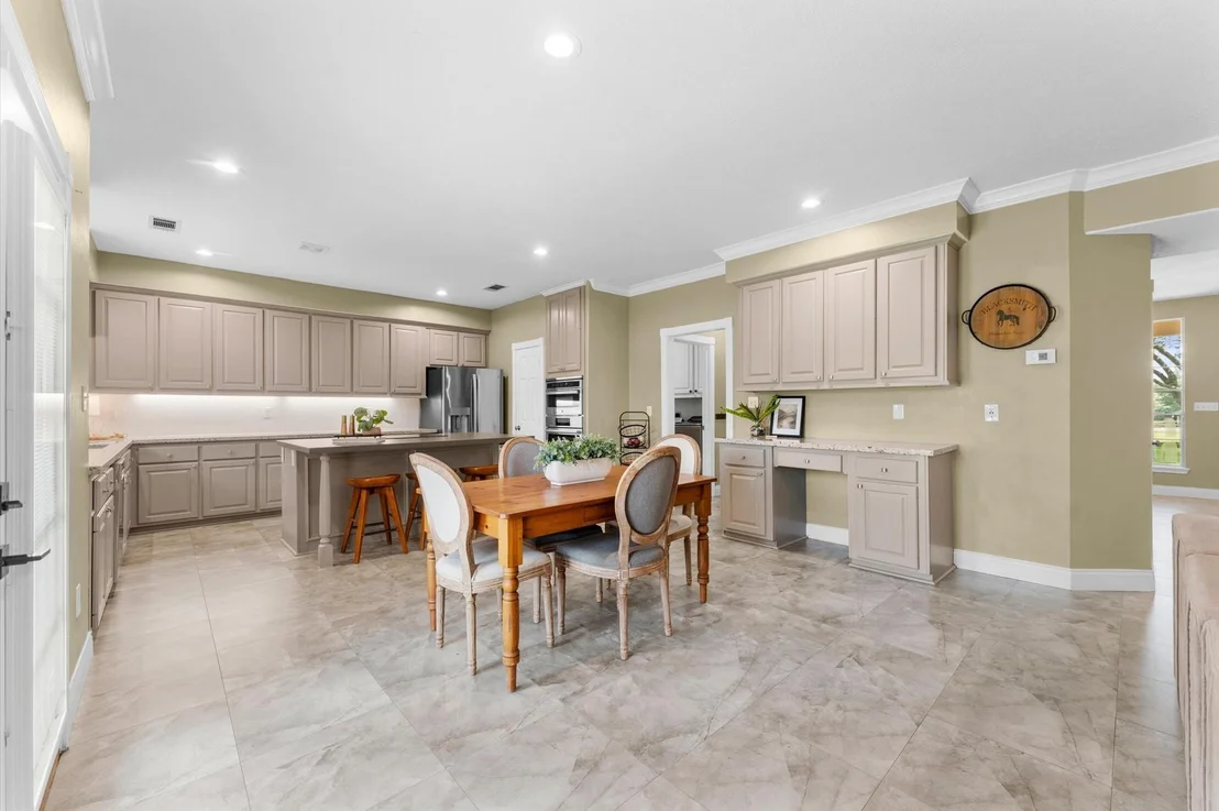 Photo of 33014 Grove Park Drive