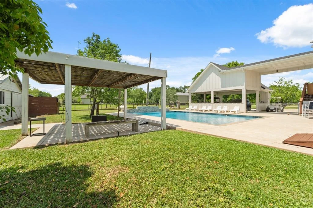 Photo of 36605 Hondo Road