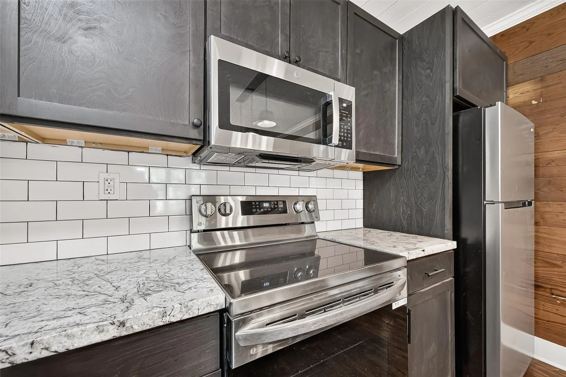 Photo of 321 S Arcola Street