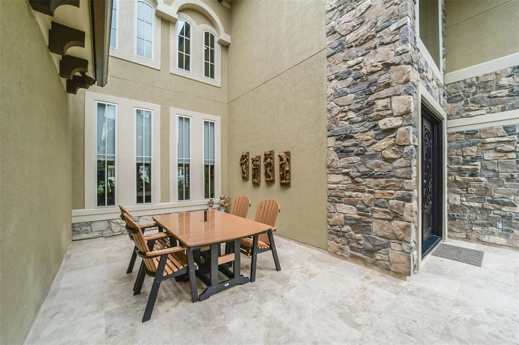 Photo of 28821 Saddle Oak Drive