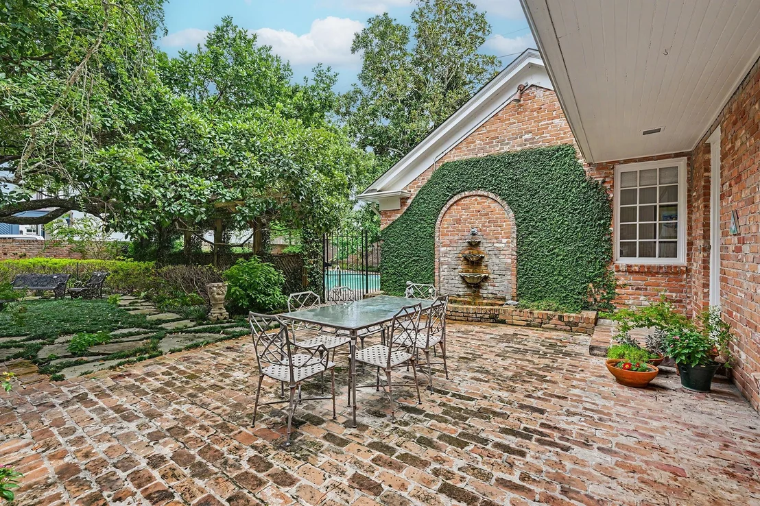 Photo of 6019 Stones Throw Road