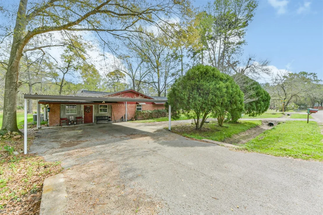Photo of 17041 Live Oak Circle