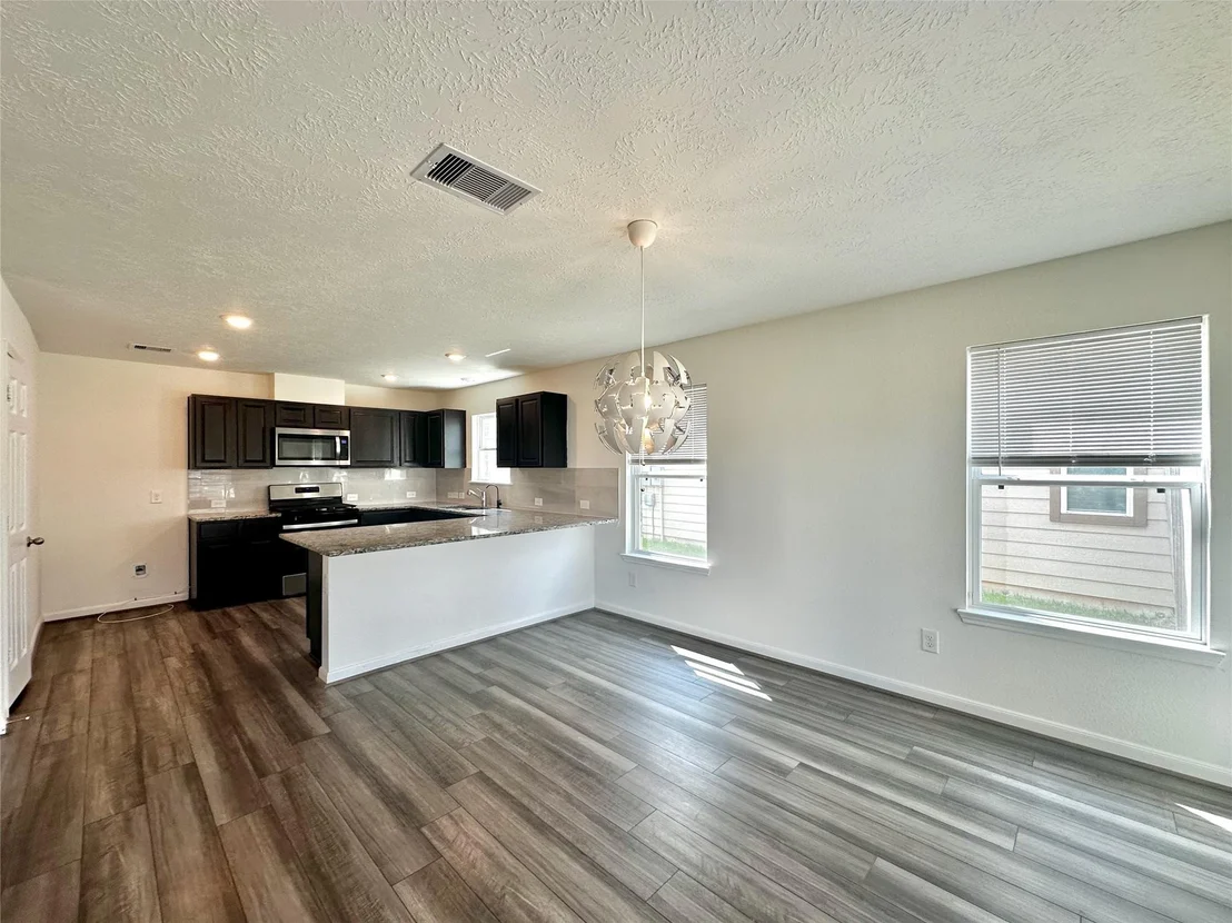 Photo of 5510 Eagle Sky Boulevard