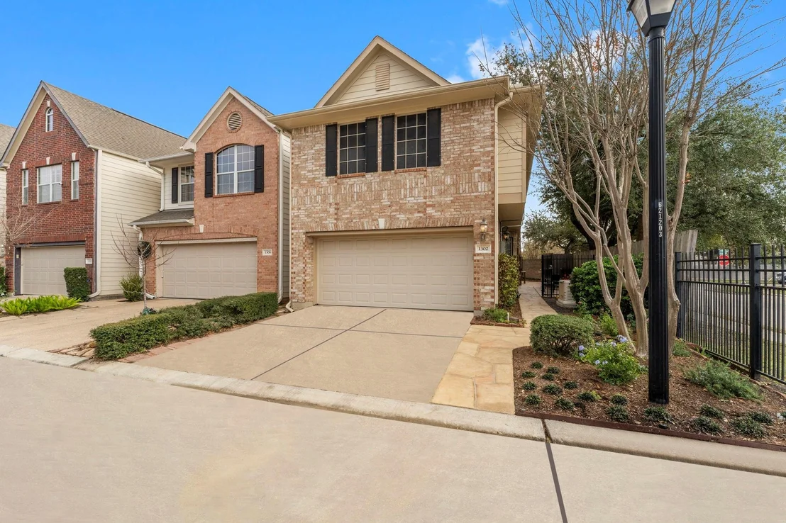 Photo of 1302 Ella Place