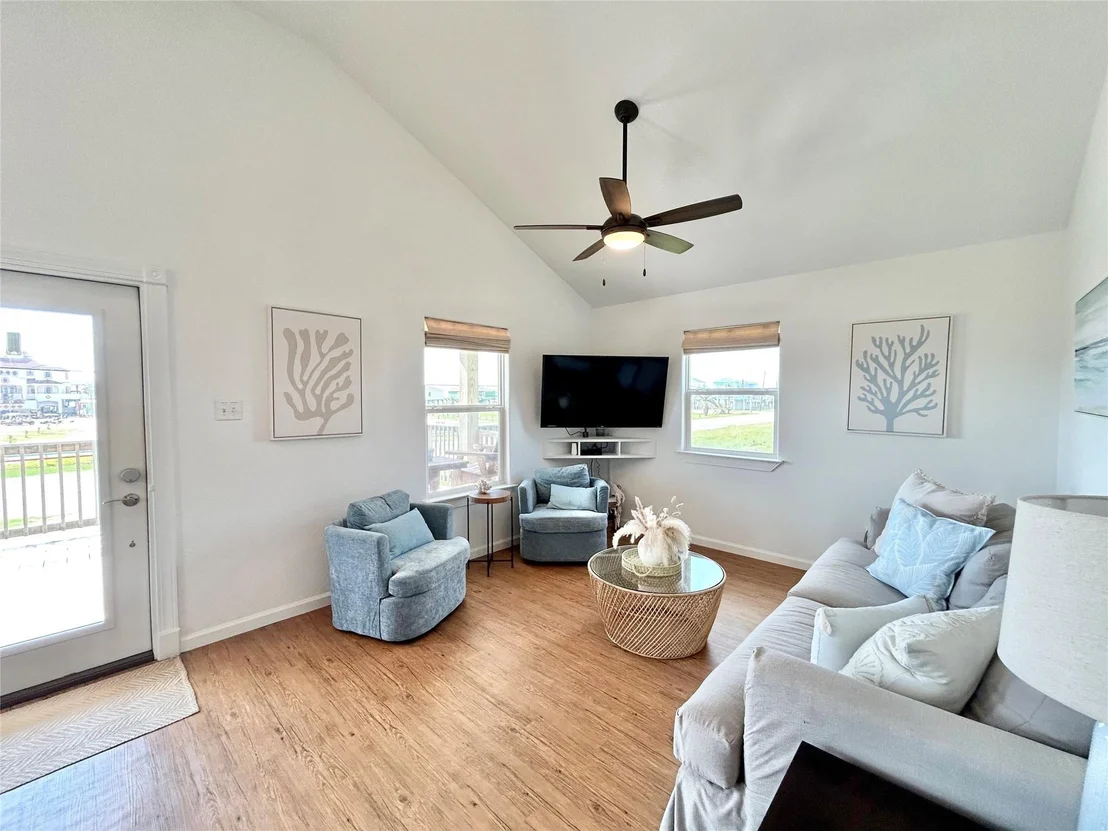 Photo of 753 Bluewater Highway