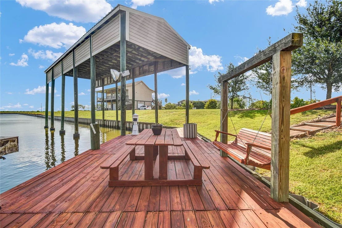 Photo of 220 Kings Drive