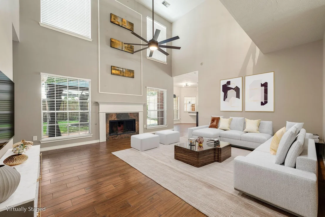 Photo of 303 S Cypress Estates Circle
