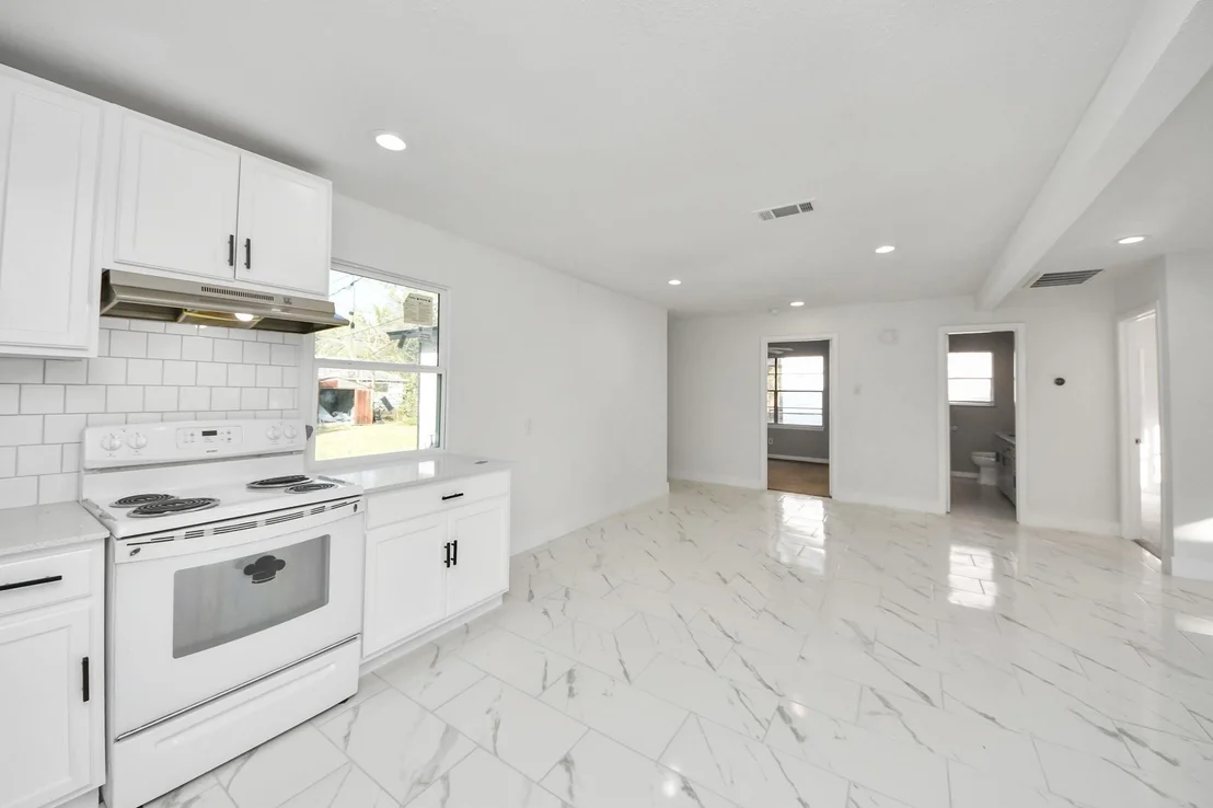Photo of 2926 Knotty Oaks Trl Trail