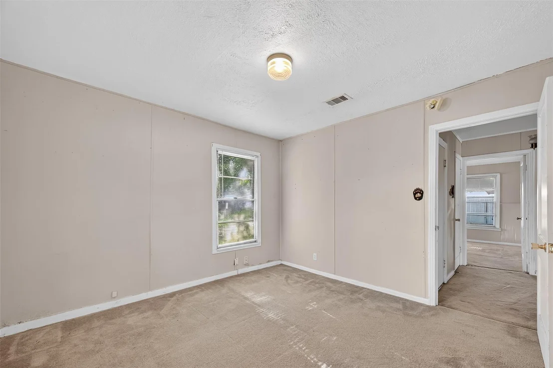 Photo of 605 Heather Gate Lane