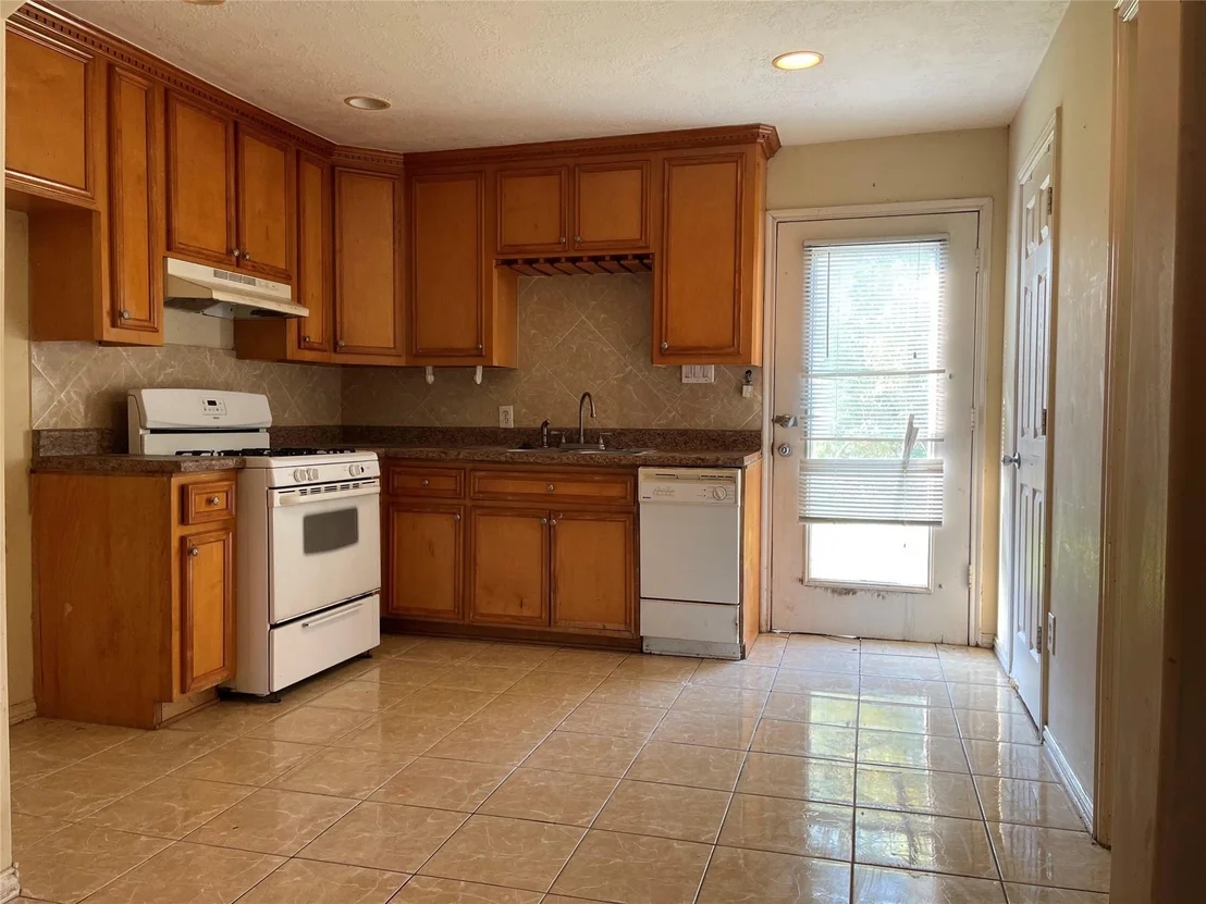 Photo of 10101 Bamboo Road