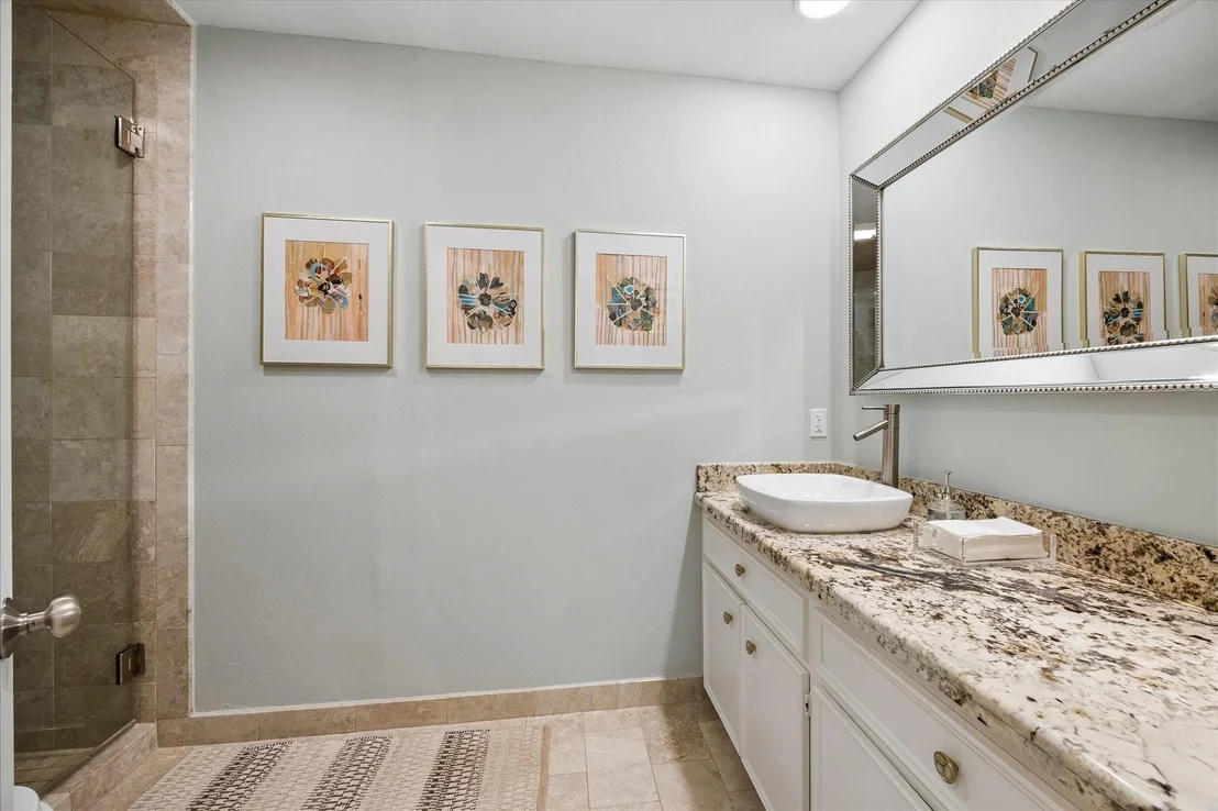 Photo of 1715 Briarpark Drive