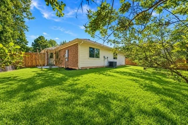 Photo of 12222 Hawthorne Drive