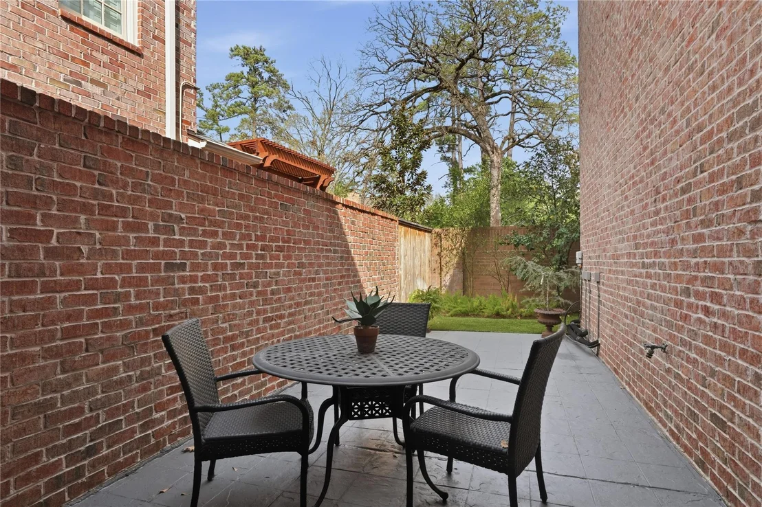 Photo of 207 Sugarberry Circle