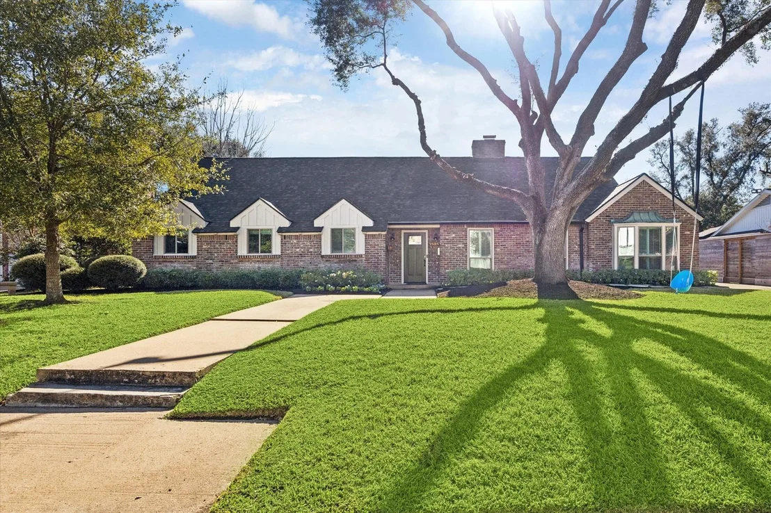 Photo of 7525 Briar Rose Drive