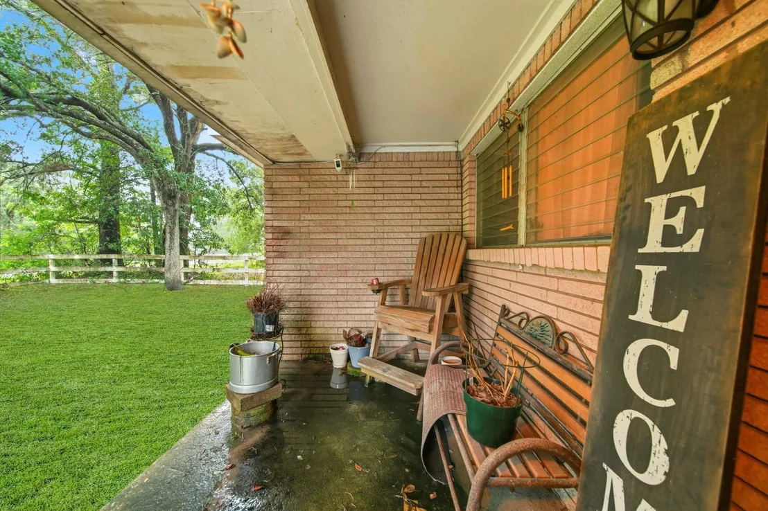 Photo of 731 Meneley Road