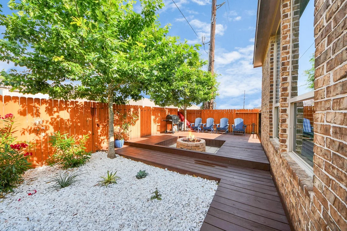Photo of 2842 Walnut Crest Drive