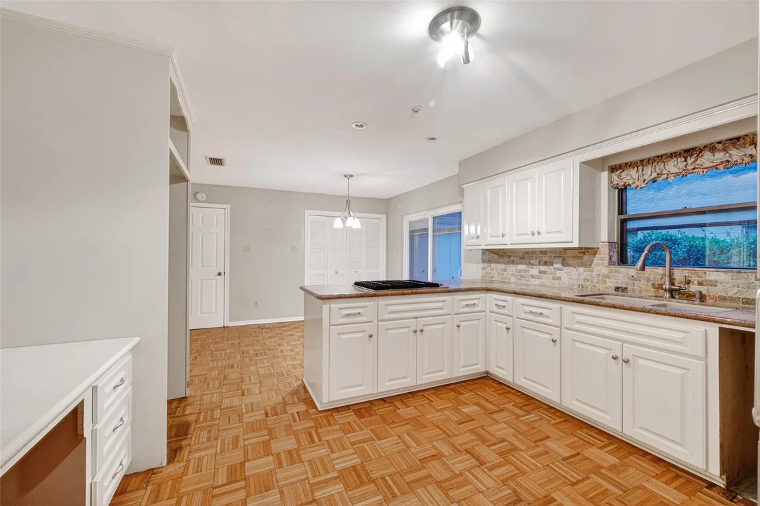 Photo of 618 Longview Drive