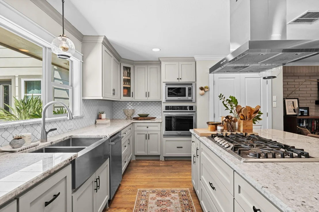 Photo of 8010 Mullins Drive