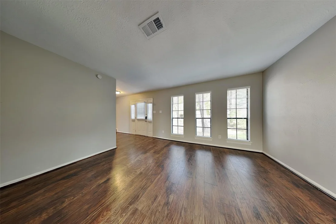 Photo of 134 E Pathfinders Circle