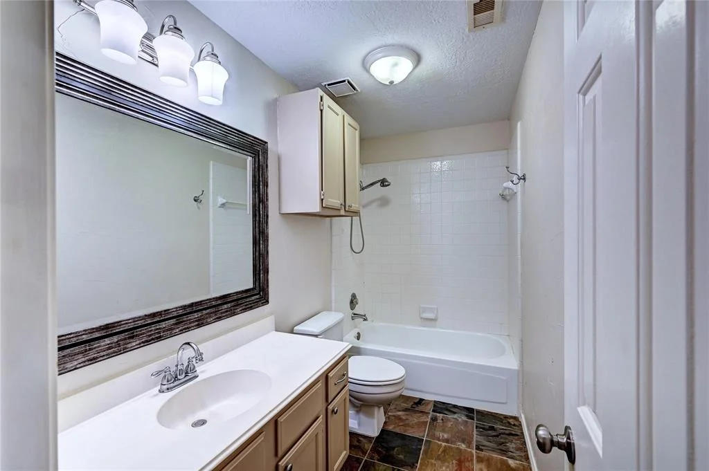 Photo of 7611 Heathrow Lane