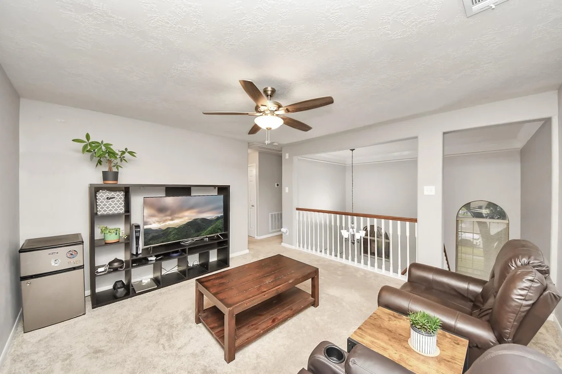 Photo of 1406 Lamplight Trail Drive