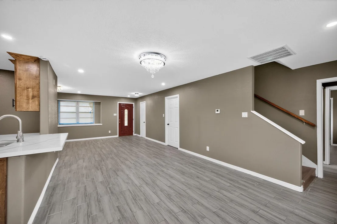 Photo of 2217 Hickory Lane