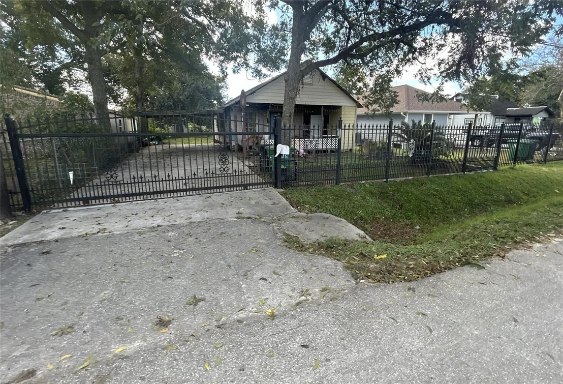 Photo of 3224 Creston Drive