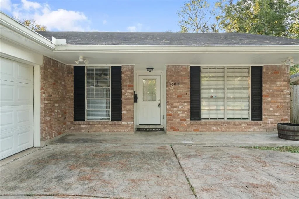 Photo of 16014 Buccaneer Lane
