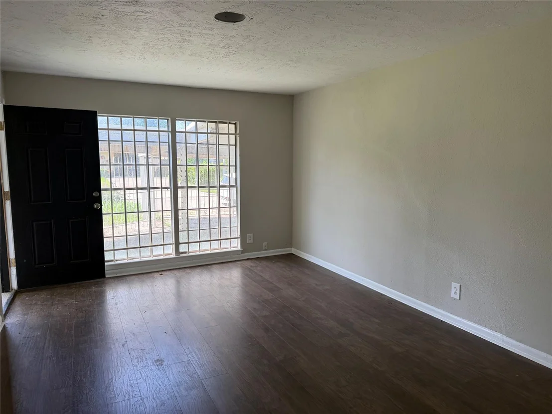 Photo of 5535 Elmlawn Drive