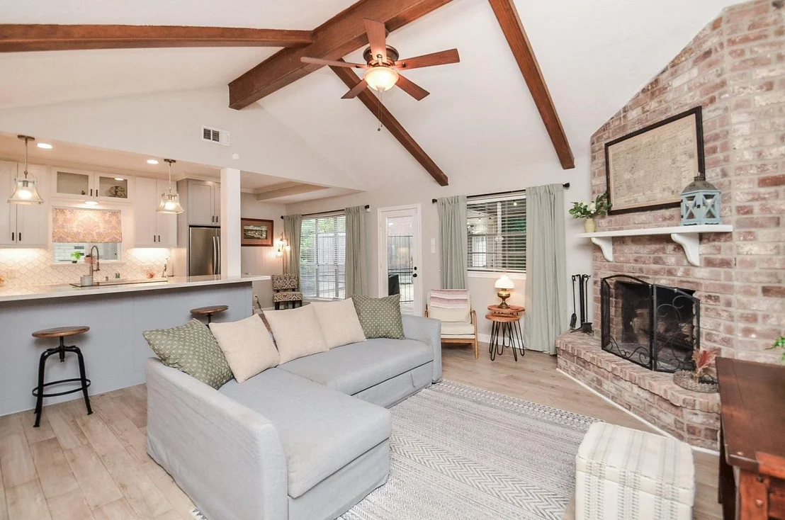 Photo of 9718 Springmont Drive