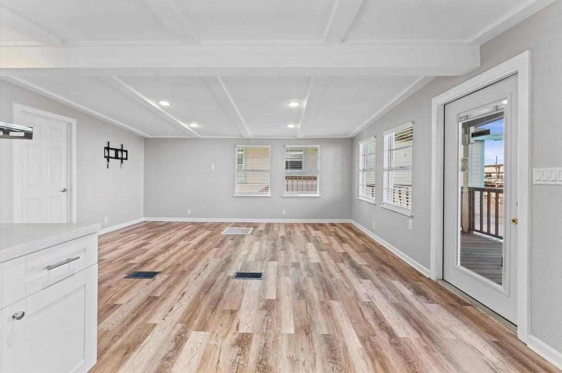 Photo of 310 Marine Way