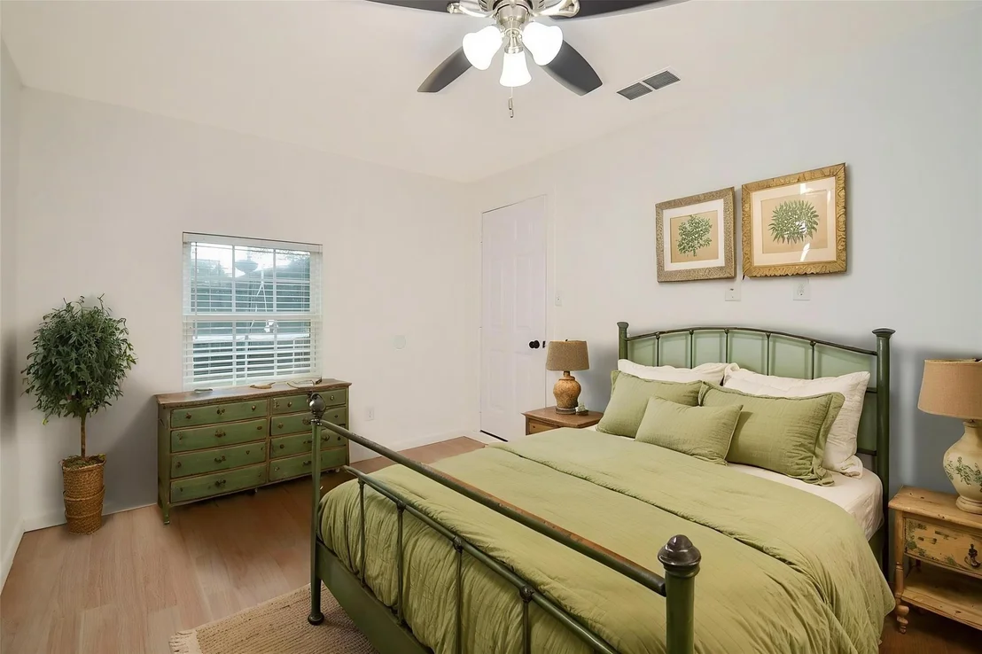Photo of 9014 Langfield Road