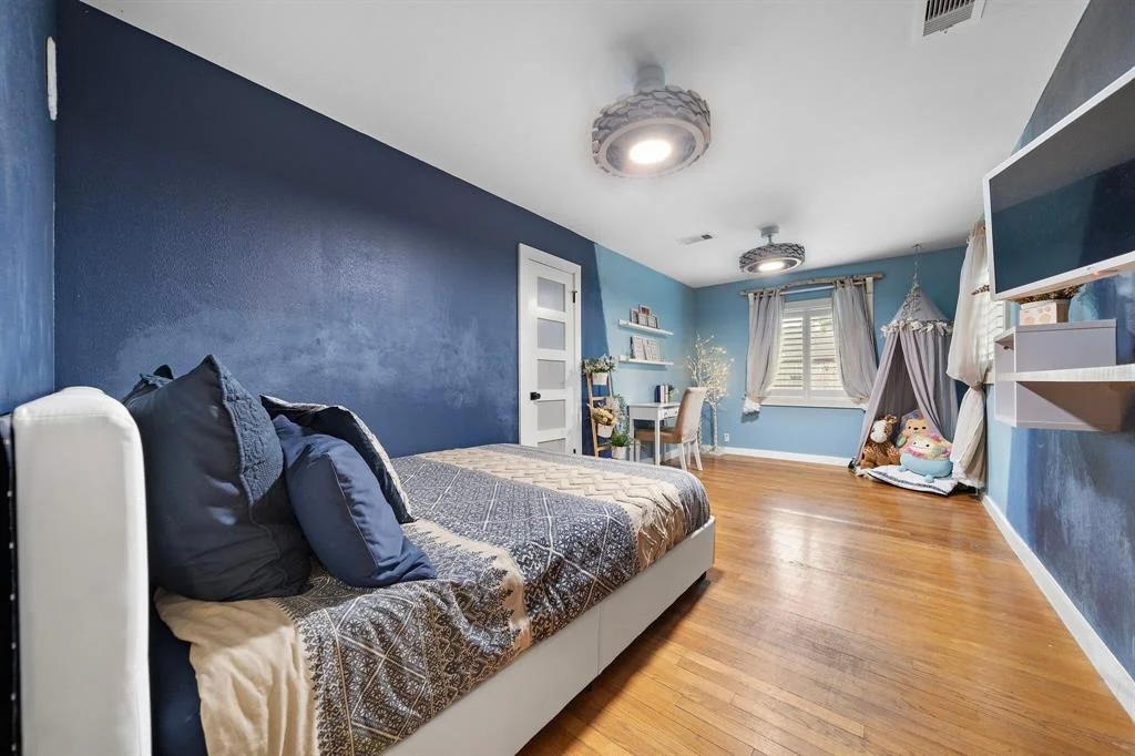Photo of 5319 Saxon Drive