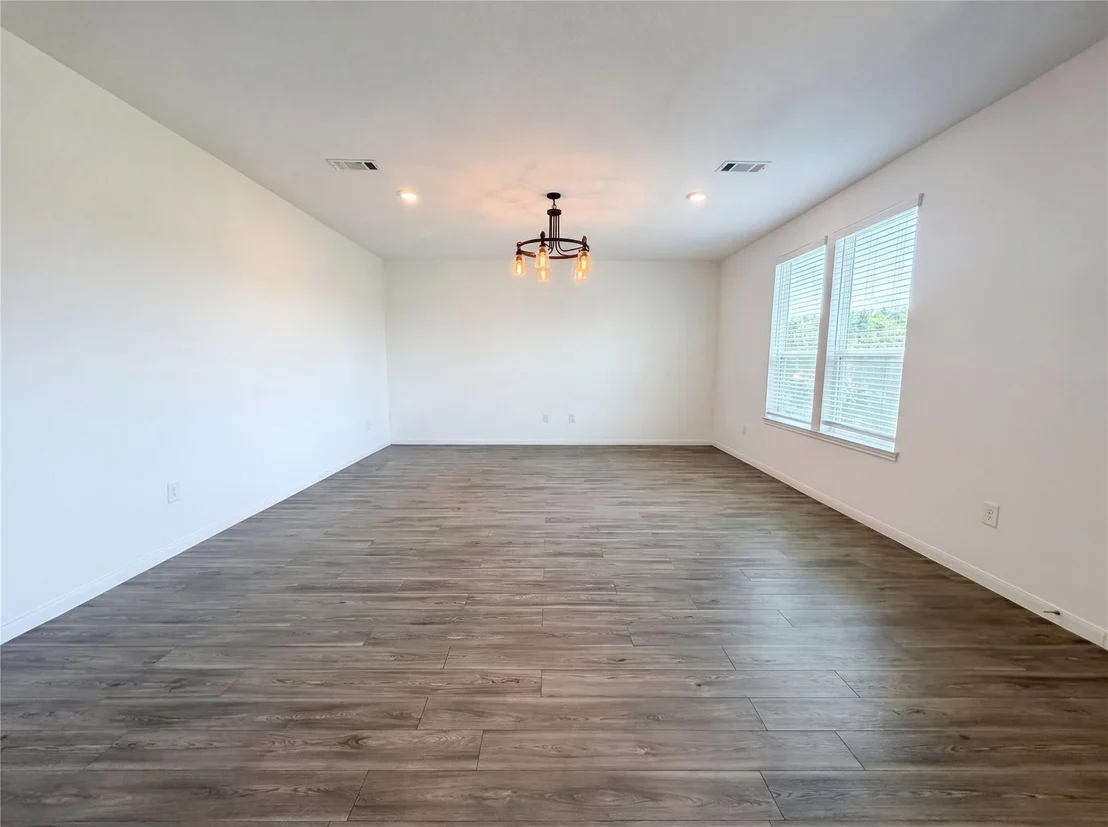 Photo of 25635 Balsamroot Drive
