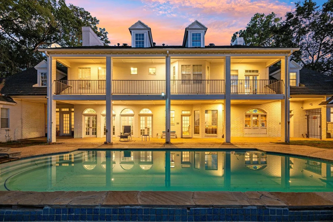 Photo of 2922 Cedar Woods Place