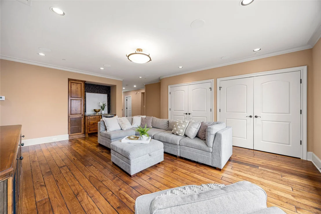 Photo of 735 Timber Hill Drive