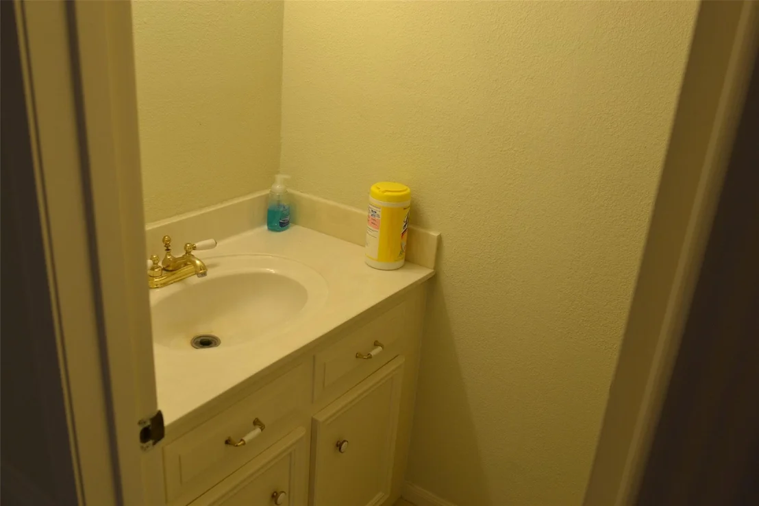 Photo of 1223 Longledge Drive