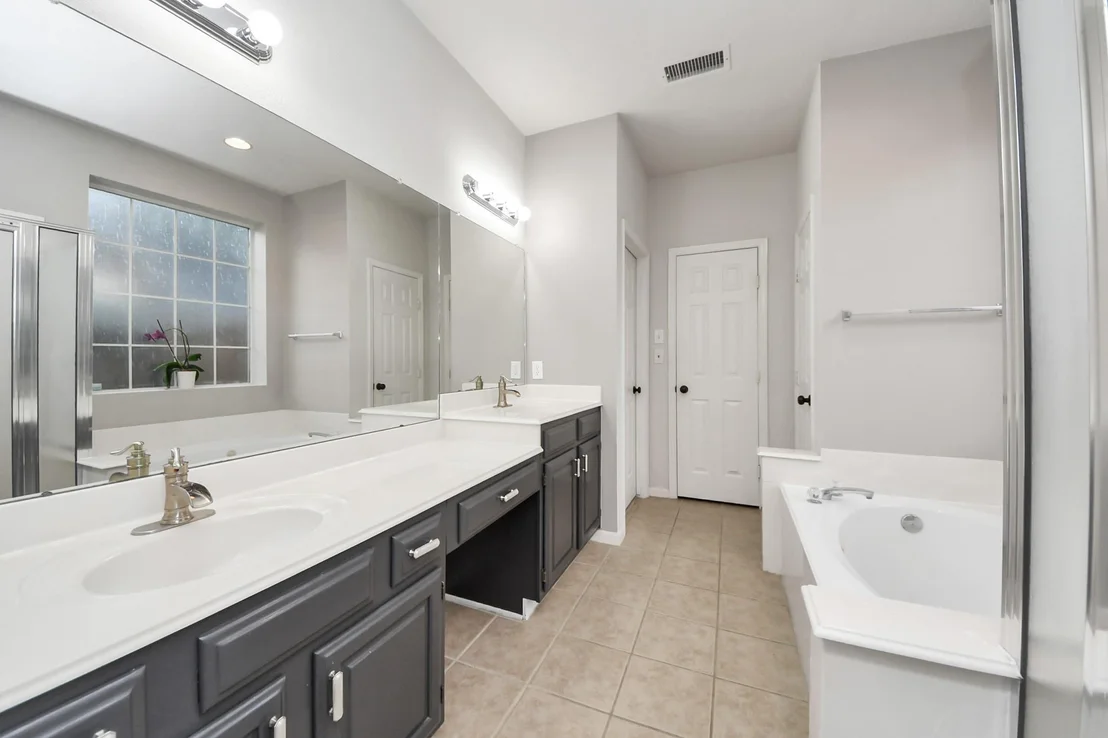 Photo of 1406 Lamplight Trail Drive