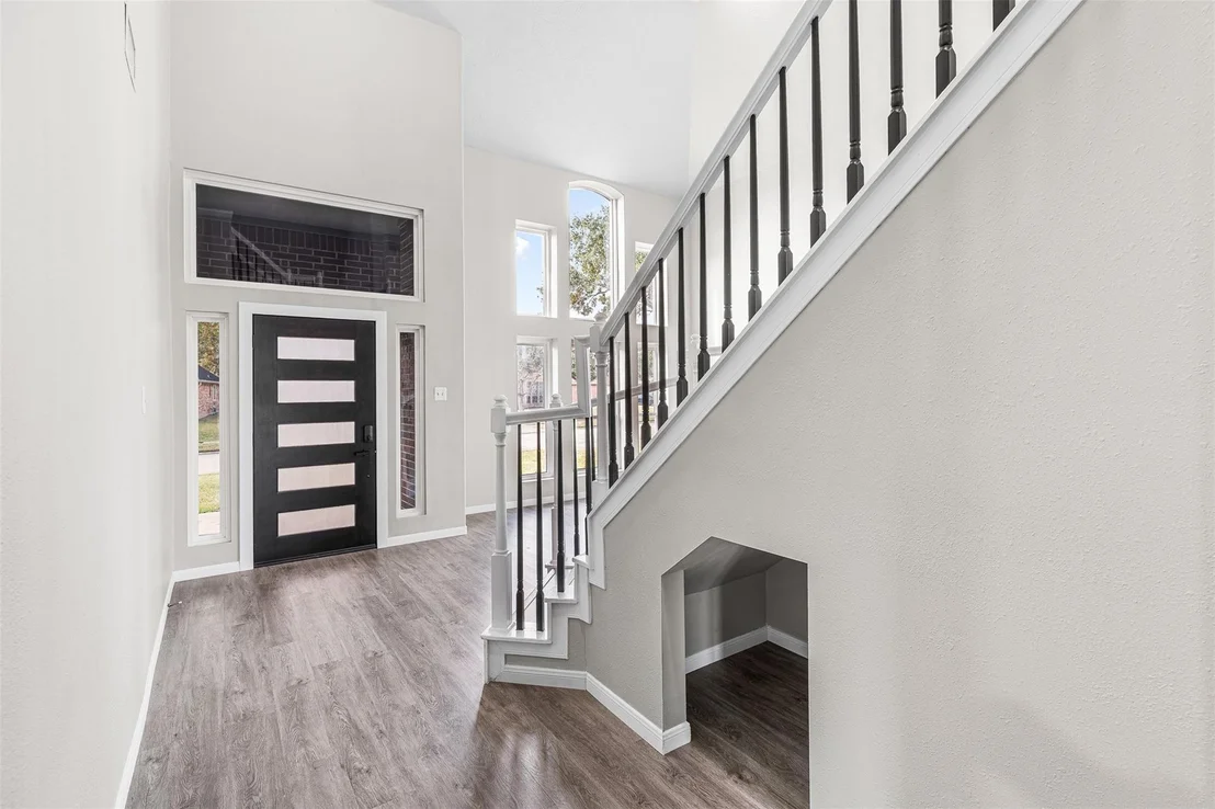 Photo of 6703 Walnut Square