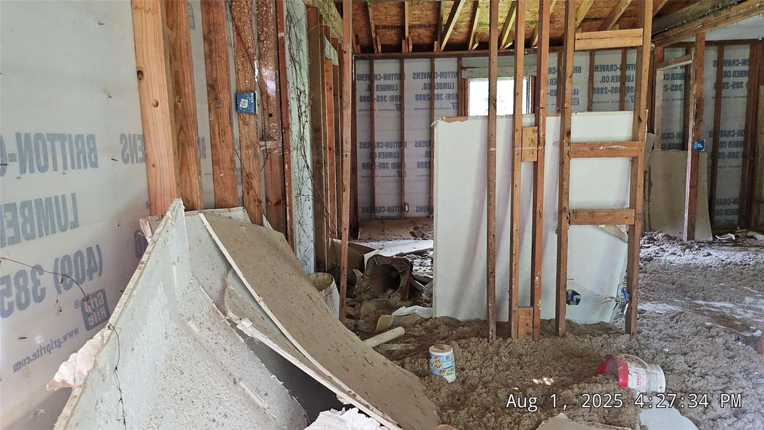Photo of 17505 S Lakeview Drive