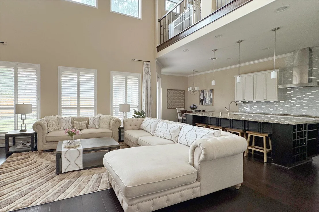 Photo of 121 Silverstone Lane
