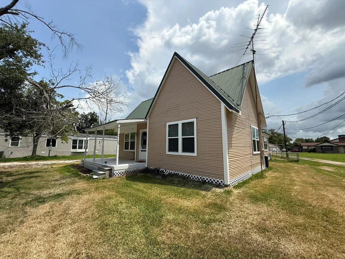 Photo of 109 Maple Street