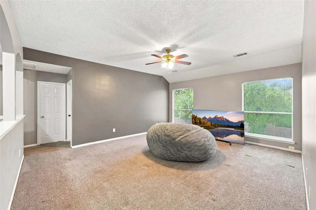 Photo of 10827 Oak Acres Drive