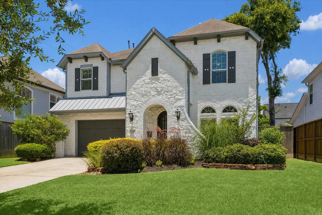 Photo of 1360 Chippendale Road