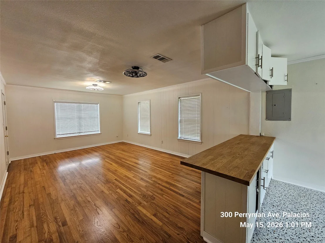 Photo of 300 Perryman Avenue