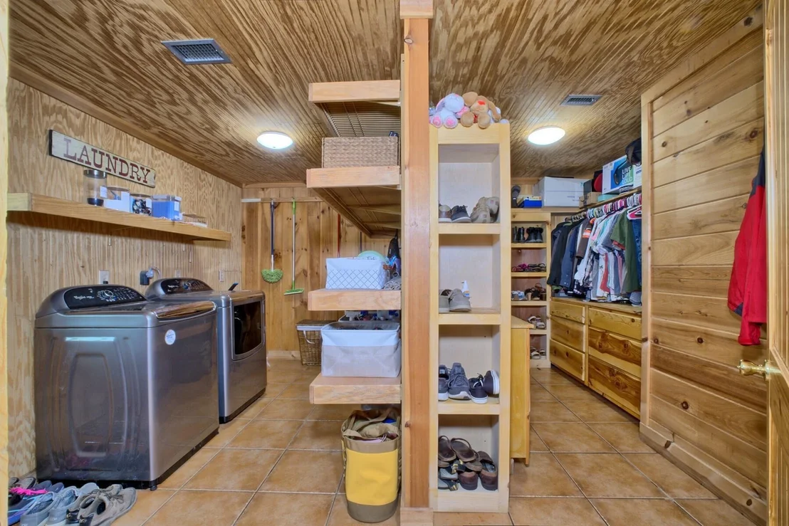 Photo of 590 Angela Lane