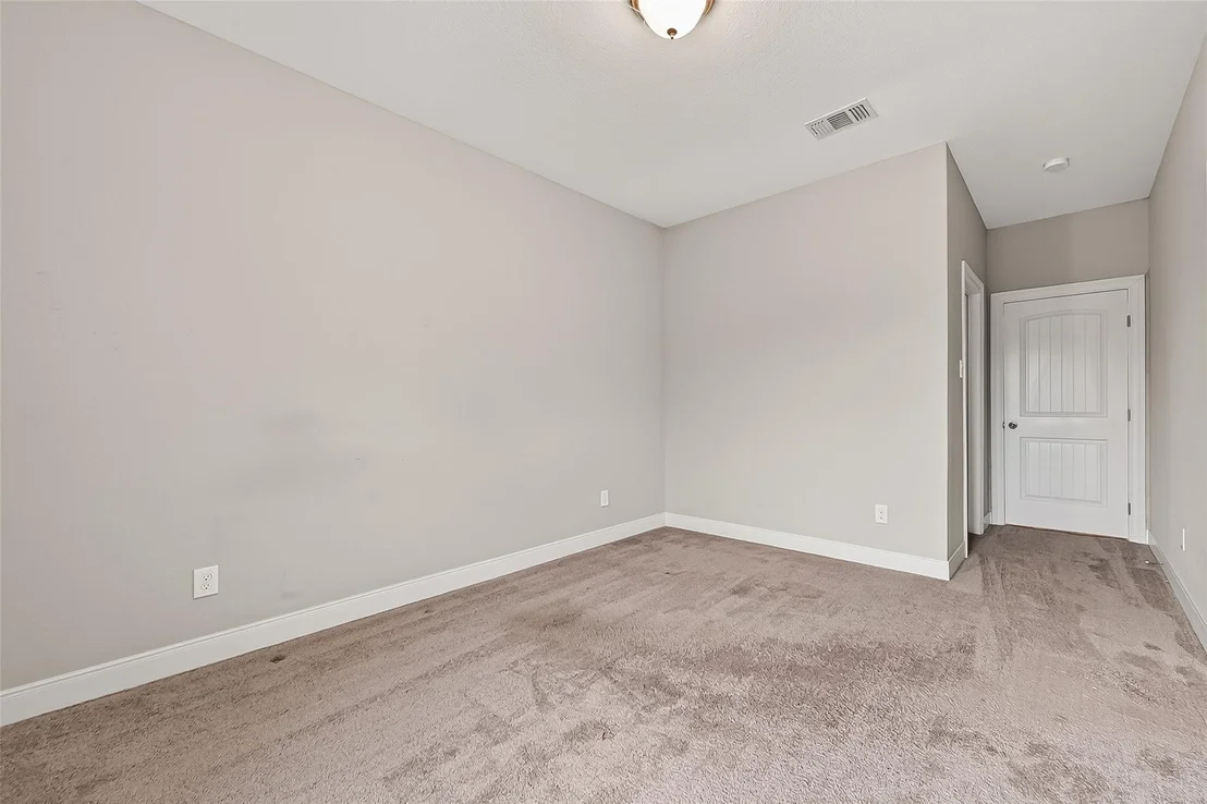 Photo of 22519 Chenango Lake Drive